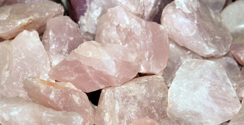 cristales curativos de cuarzo rosa